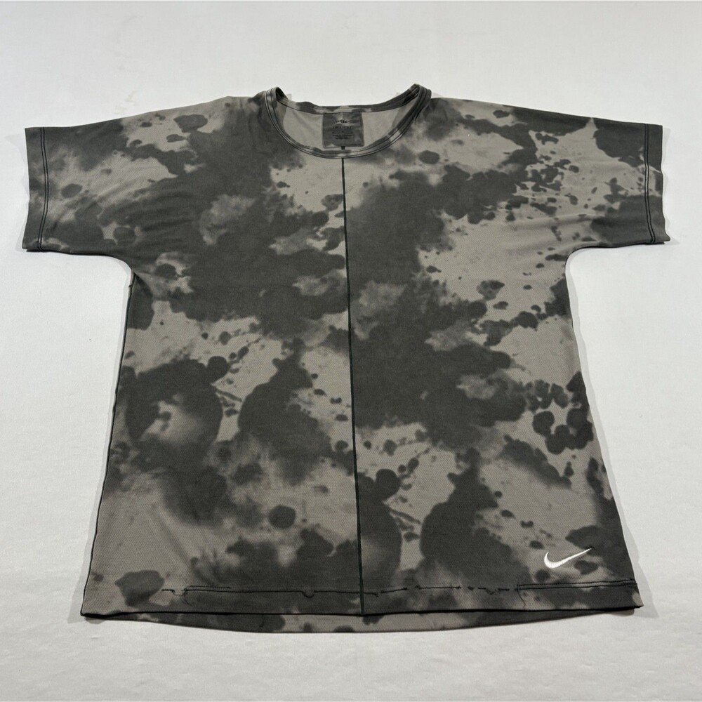Nike T-Shirt Mens Dri-FIT All Over Print Short Sleeve Yoga Top Tie Dye Gray Sz M - Picture 1 of 12